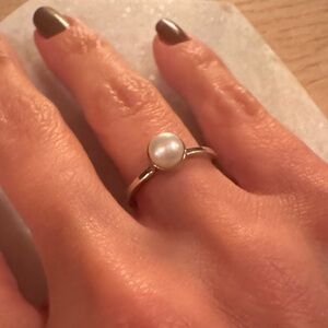 9.25 Silver Pearl Ring